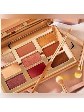COMPLEX CULTURE Future’s So Bright Eyeshadow Palette